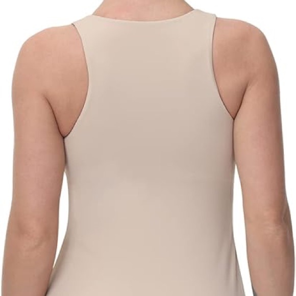 Tank Top With Bra - Picture 2 of 6